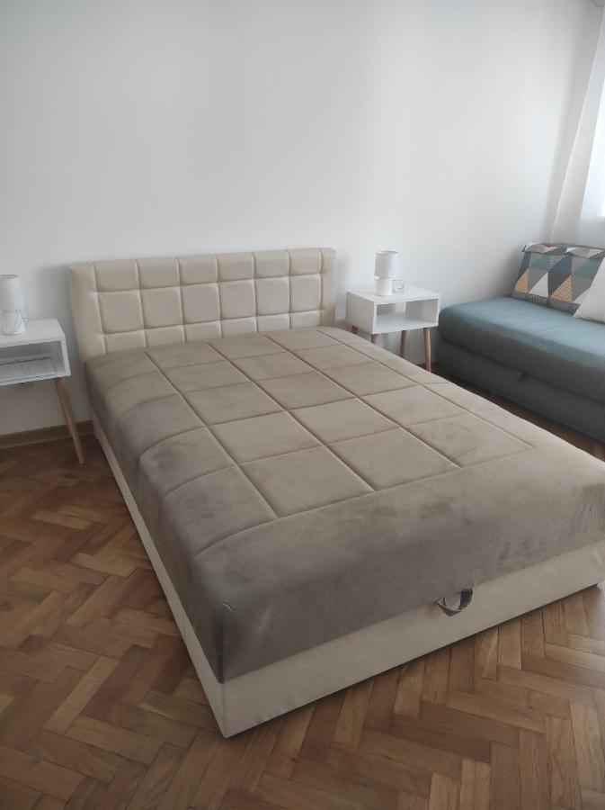 Apartman Nicolas เบลเกรด ภายนอก รูปภาพ